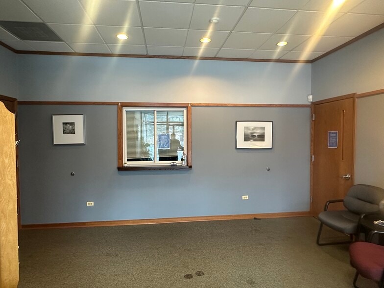 More Photos Of 5950 Lincoln Ave, Lisle Medical For Lease