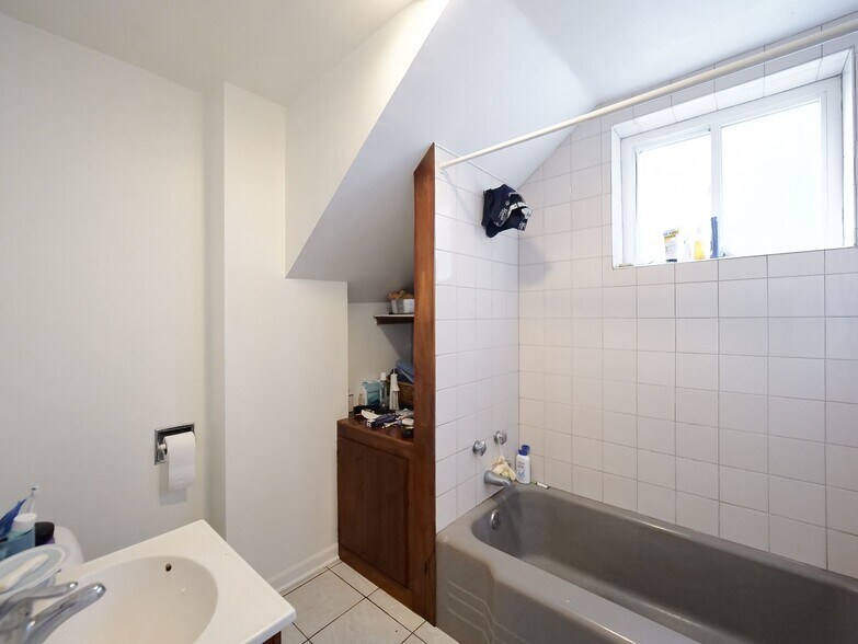 More Photos Of 2312 W 21st St, Chicago Apartments For Sale