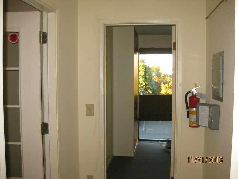 More Photos Of 4245 Capitola Rd, Capitola Office For Lease