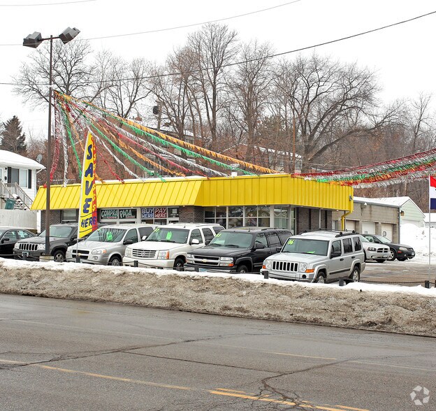 Primary Photo Of 745 Robert St S, Saint Paul Auto Dealership For Sale