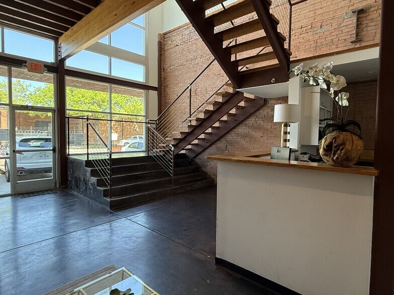 More Photos Of 4000 East Side Ave, Dallas Loft Creative Space For Lease