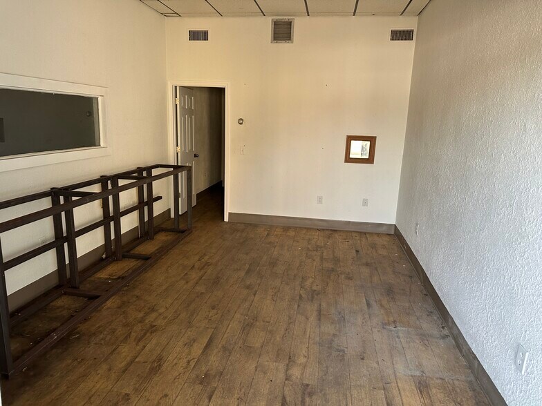 More Photos Of 1706 N Magnolia Ave, Ocala Storefront For Sale