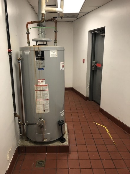 More Photos Of 564-566 Newark Ave, Jersey City Storefront Retail Residential For Sale