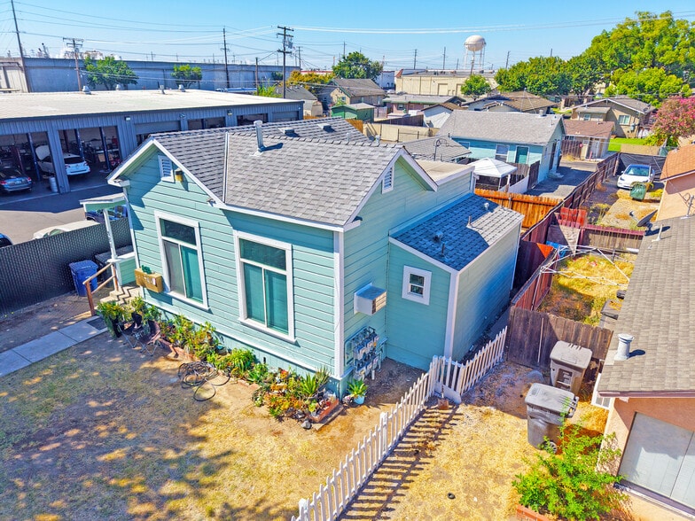 More Photos Of 421 14th St, Modesto Apartments For Sale