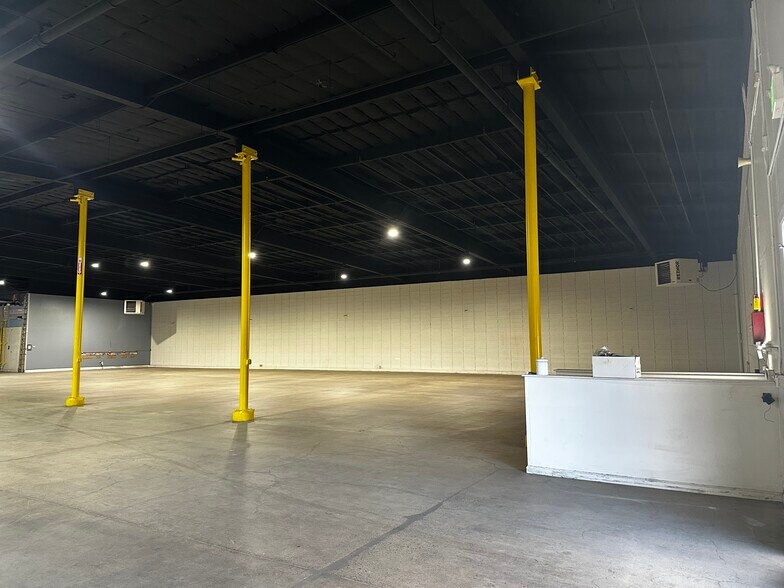 More Photos Of 1100 Terminal Way, Reno Showroom For Lease