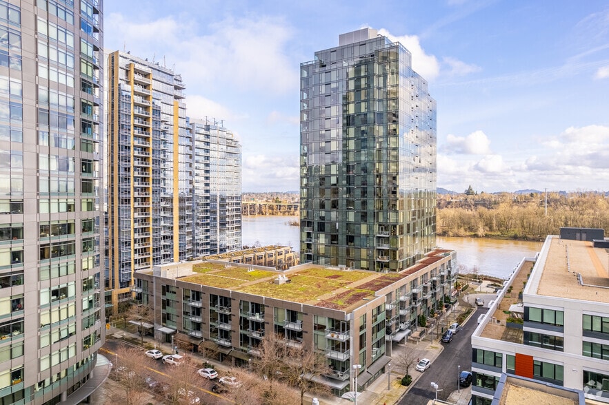 Primary Photo Of 841 S Gaines St, Portland Apartments For Lease