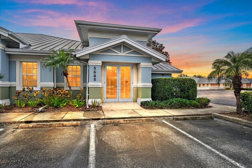More Photos Of 5601-5605 Marquesas Cir, Sarasota Office For Sale