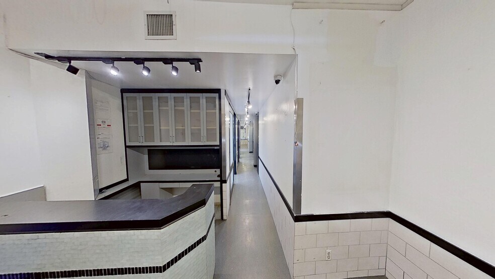 More Photos Of 1217-1219 First Ave, New York Apartments For Lease