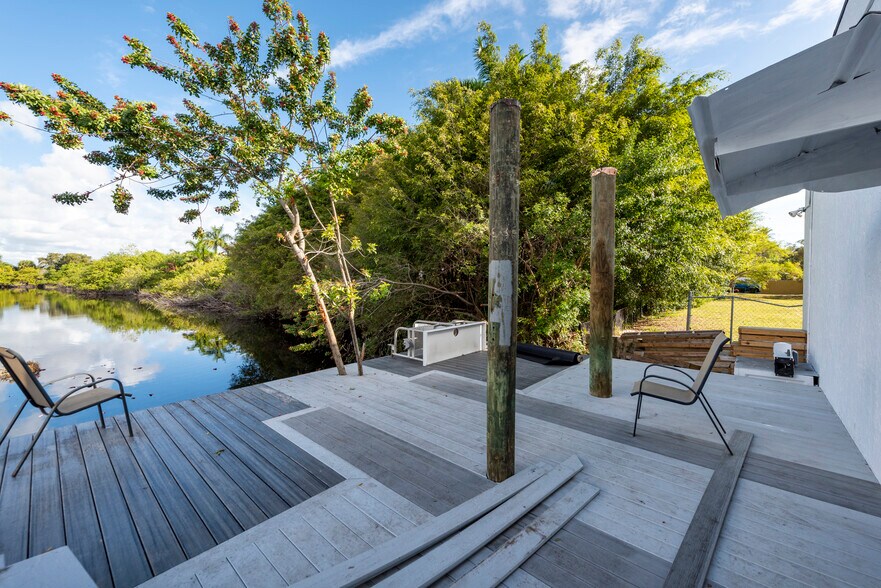 More Photos Of 1920-1934 Stirling Rd, Dania Beach Freestanding For Sale