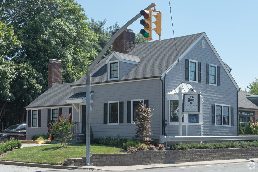 Primary Photo Of 90 Glen Cove Rd, Greenvale Freestanding For Lease