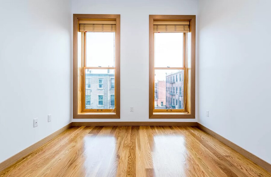 More Photos Of 94 Greenpoint Ave, Brooklyn Apartments For Sale
