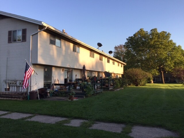 More Photos Of 4973-5271 Tuscarora Rd, Niagara Falls Apartments For Sale