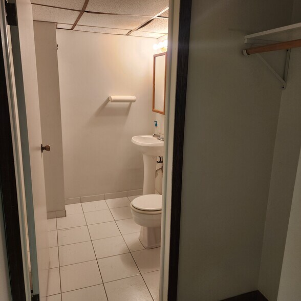 More Photos Of 2671 Sheridan Rd, Zion Apartments For Lease