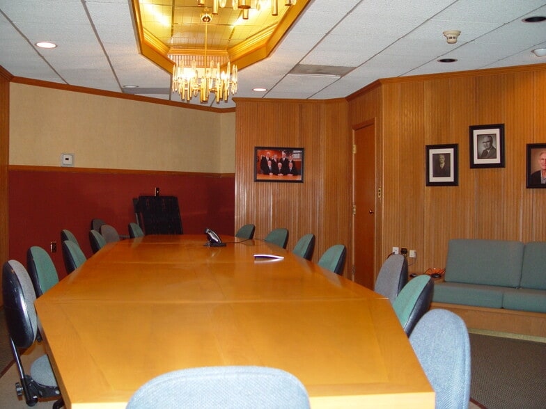 More Photos Of 64 Mountainview Blvd, Wayne Medical For Lease