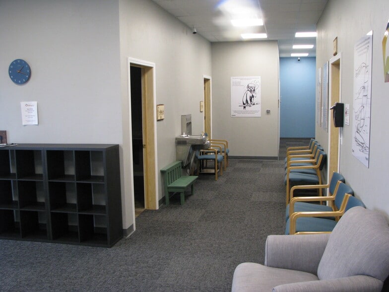 More Photos Of 3862 Norrie Dr, New Franken Showroom For Lease