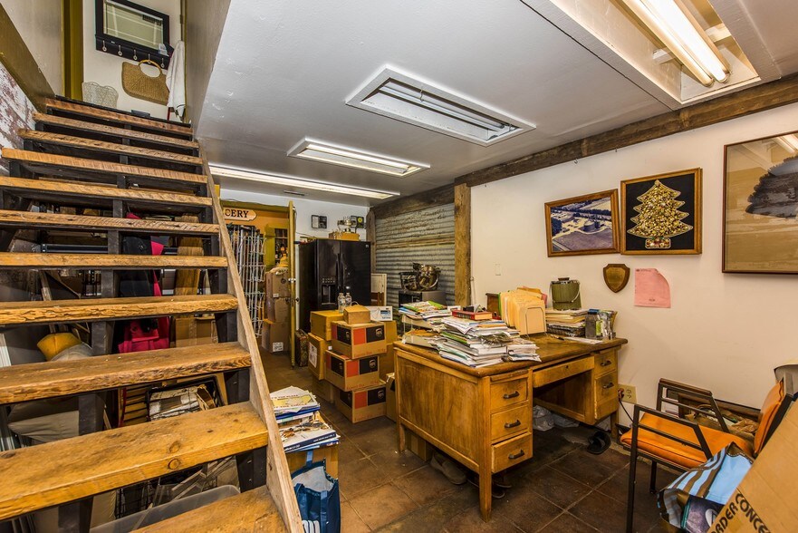 More Photos Of 401 W Chapman Ave, Orange General Retail For Sale