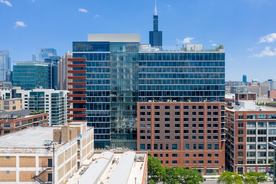 More Photos Of 205 S Peoria, Chicago Apartments For Lease