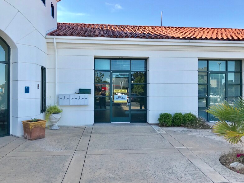 More Photos Of 4 Harris Ct, Monterey Medical For Lease