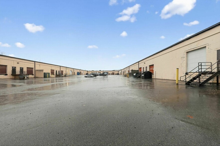 More Photos Of 50 W TechneCenter Dr, Milford Light Distribution For Sale