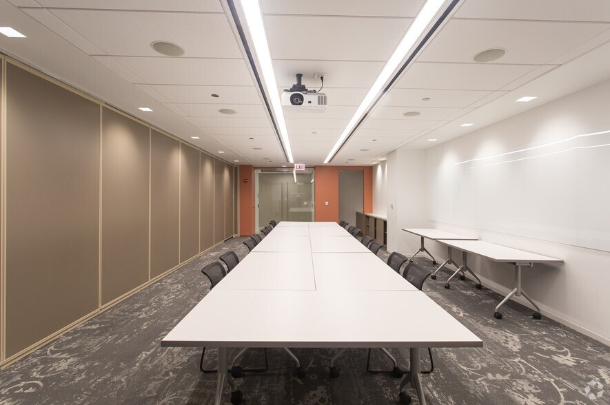 More Photos Of 55 W Monroe St, Chicago Office For Lease
