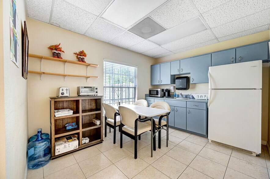 More Photos Of 1801 Sarno Rd, Melbourne Medical For Sale