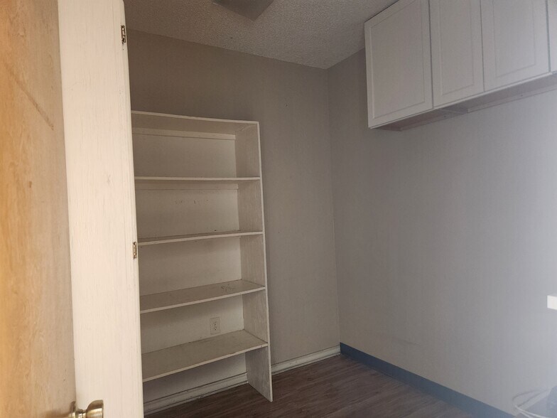 More Photos Of 2501 Summerhill Rd, Texarkana Office For Sale