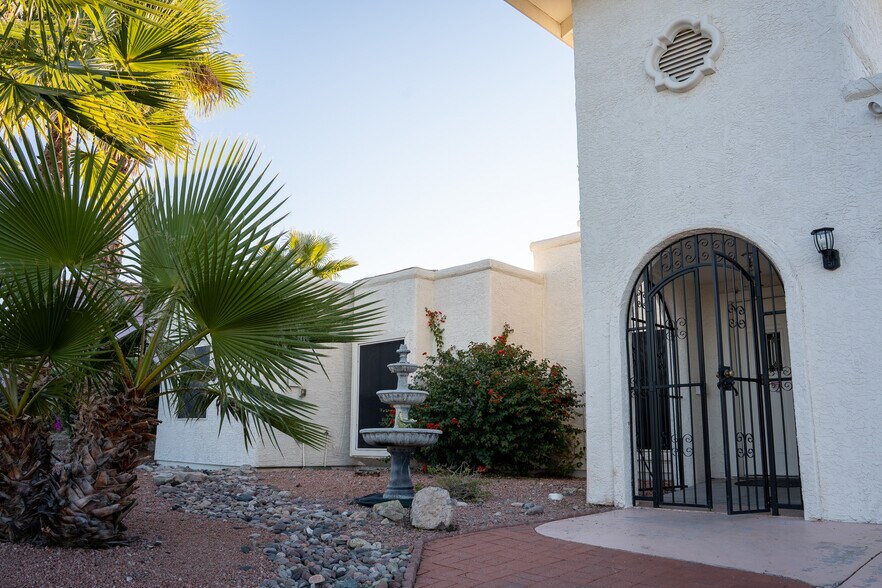 More Photos Of 14030 N El Pueblo Blvd, Fountain Hills Assisted Living For Sale
