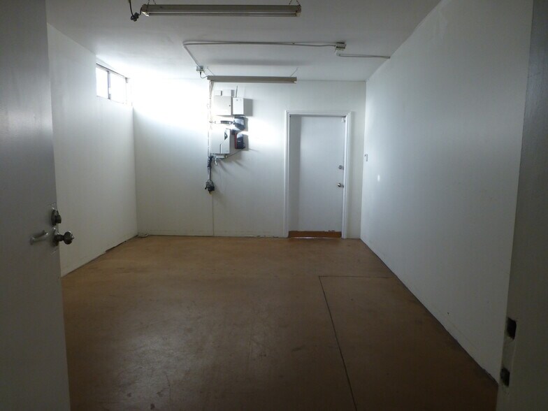 More Photos Of 2989-2995 E Thousand Oaks Blvd, Thousand Oaks Storefront Retail Office For Lease