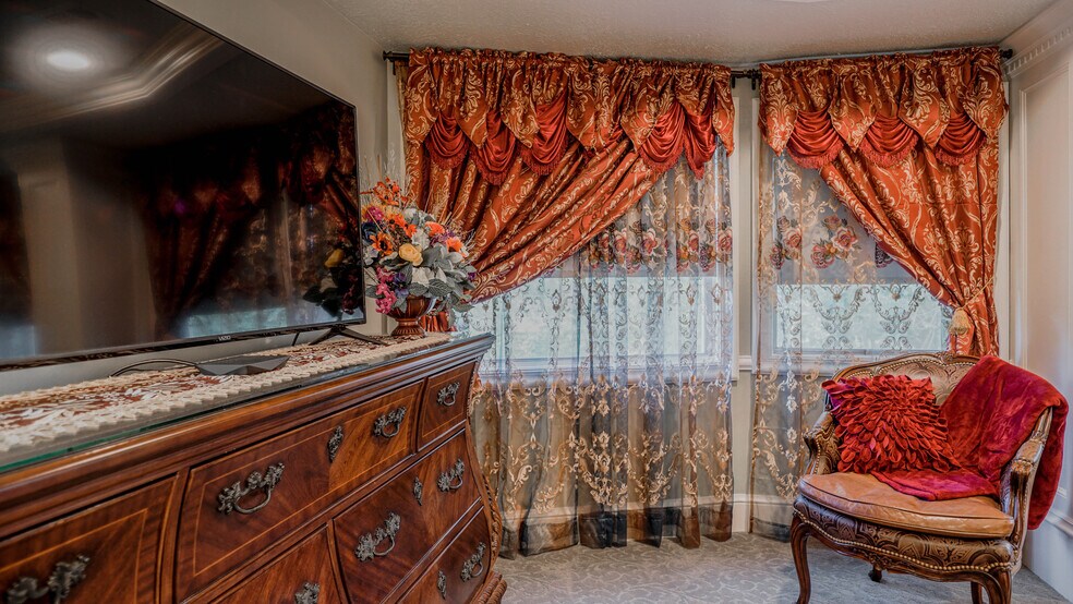 More Photos Of 118 S 300 W, Heber City Hospitality For Sale