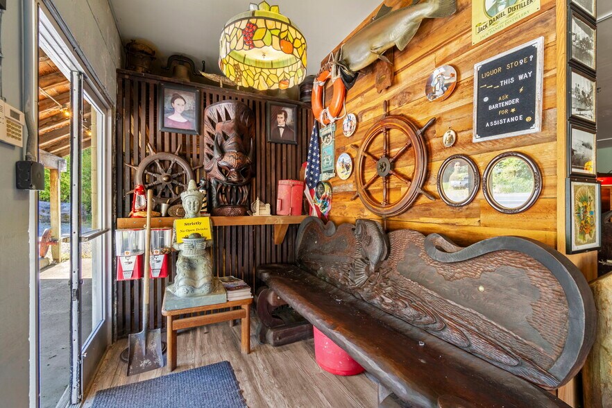 More Photos Of 12946 Avenue of the Giants, Myers Flat Storefront Retail Office For Sale