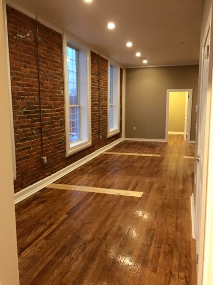More Photos Of 200 W Main St, Marietta Storefront Retail Residential For Sale