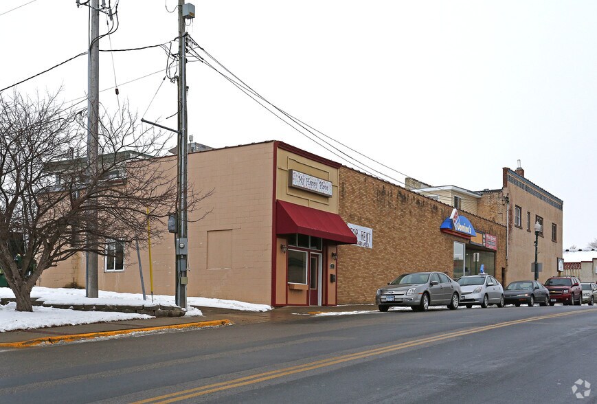 More Photos Of 44 1st St W, Waconia Storefront Retail Residential For Lease