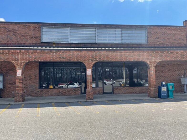 More Photos Of 114 US Highway 13 Byp, Windsor General Retail For Lease