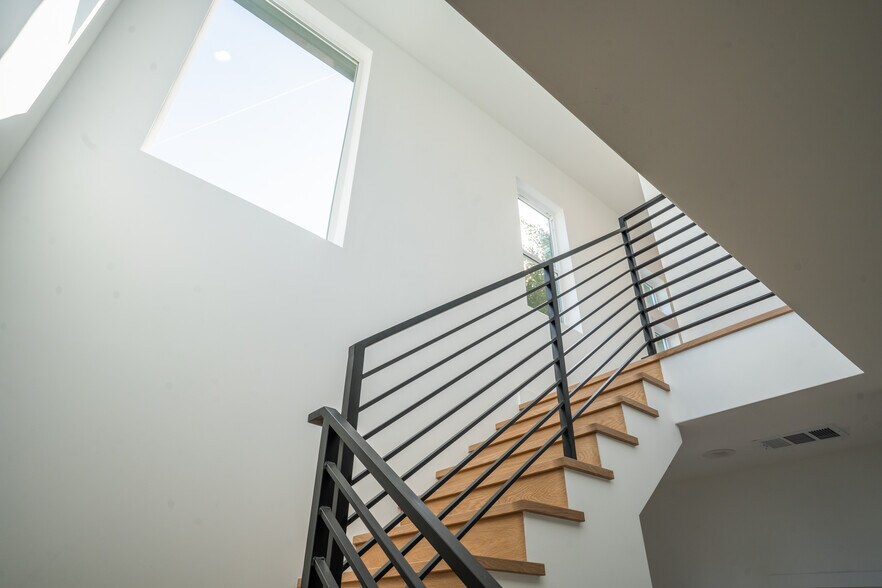 More Photos Of 2707 Ruhland Ave, Redondo Beach Multifamily For Sale