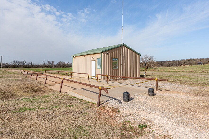 More Photos Of 12941 N Anderson Rd, Jones Land For Sale