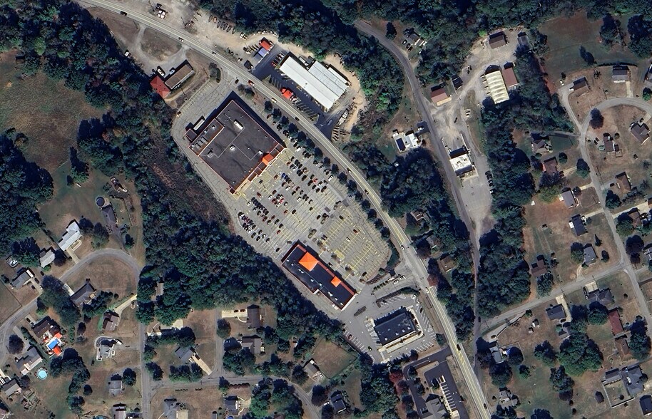 More Photos Of 400-404 Buffalo Plz, Sarver Restaurant For Lease