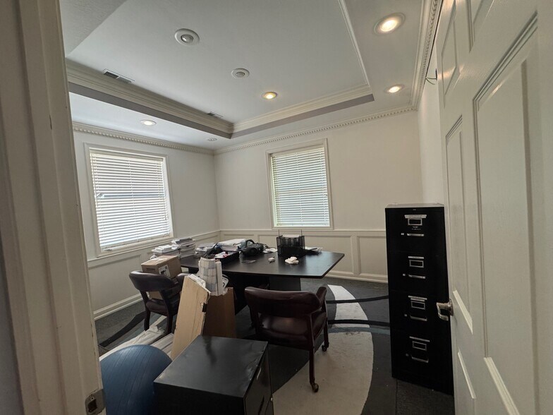 More Photos Of 5175 N Highway 763, Columbia Office For Sale