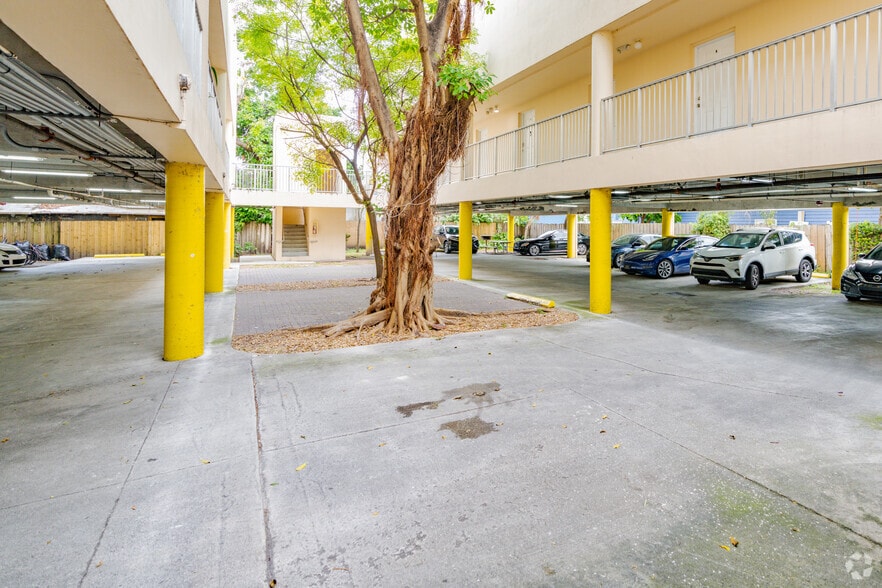 More Photos Of 1553 SW 2nd St, Miami Apartments For Sale