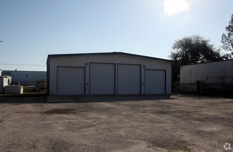 More Photos Of 12433 66th St N, Largo Storefront Retail Office For Sale