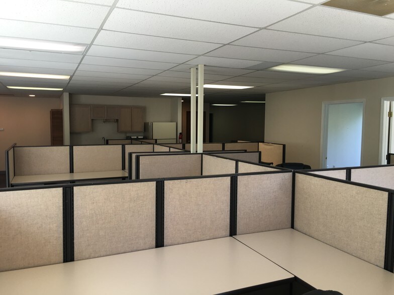 More Photos Of 600 S Holmes Ave, Saint Louis Office For Sale