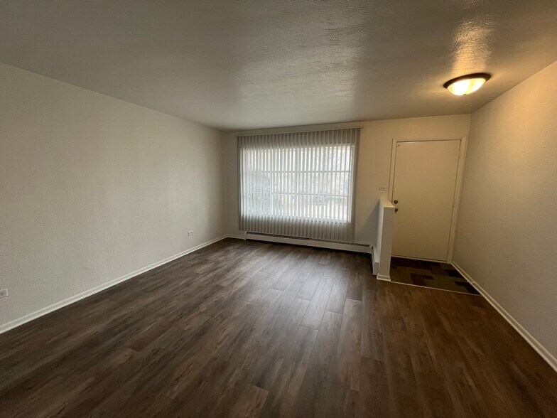 More Photos Of 101 Nicholson St, Joliet Apartments For Sale