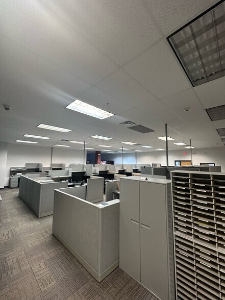 More Photos Of 20 Lawrence Bell Dr, Williamsville Medical For Lease