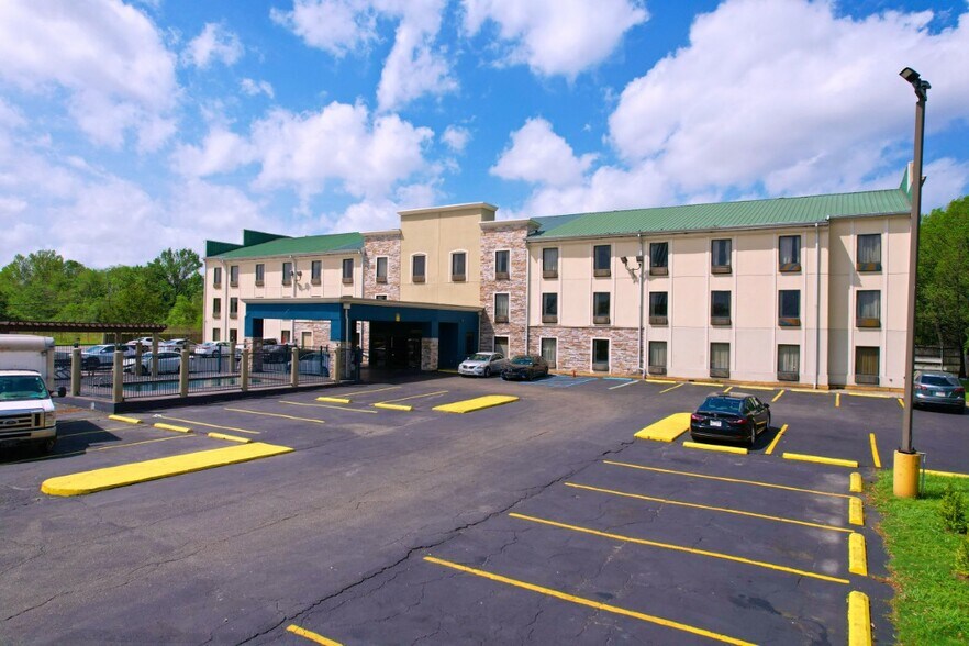 More Photos Of 2949 Varsity St, Baton Rouge Hotel For Sale