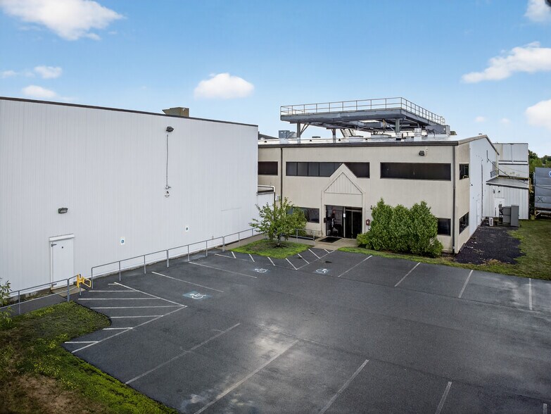 More Photos Of 2 Opportunity Way, Newburyport Industrial For Lease