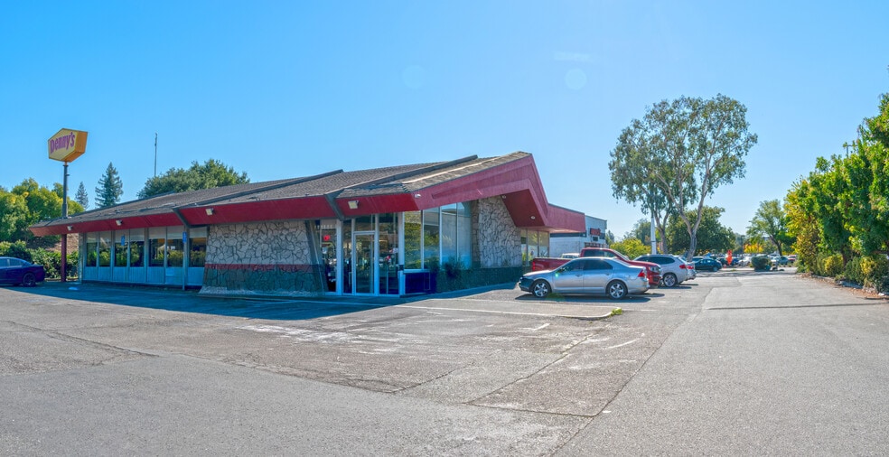Primary Photo Of 996 Steele Ln, Santa Rosa General Retail For Lease