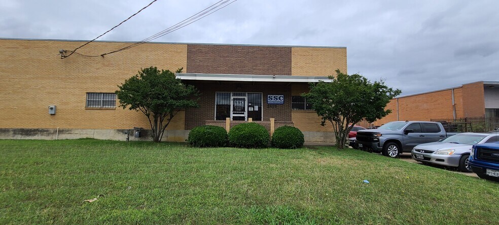 More Photos Of 2819 Blystone Ln, Dallas Distribution For Lease