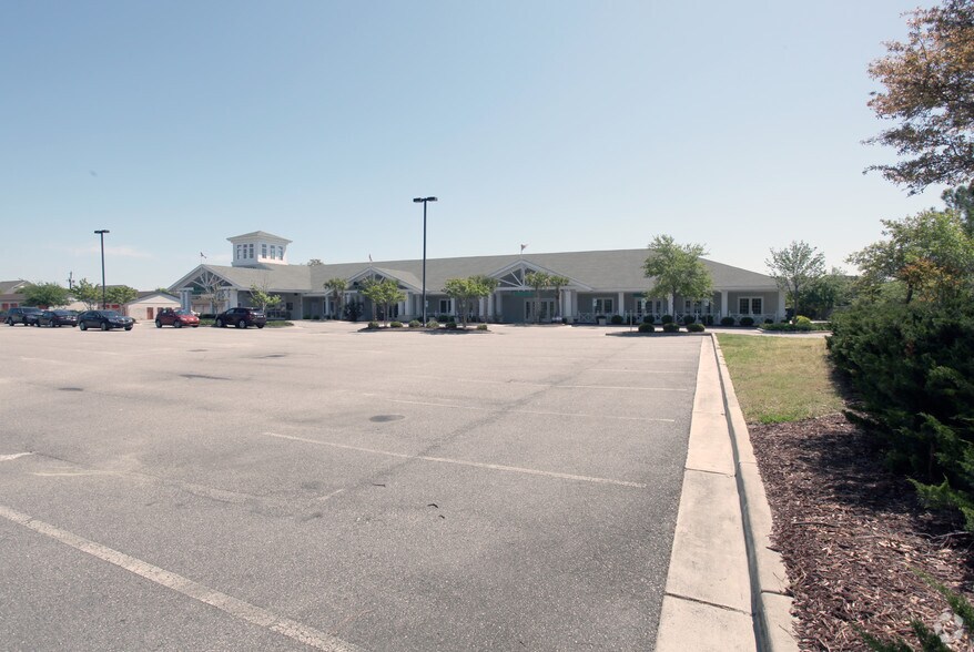 More Photos Of 1328 N Lake Park Blvd, Carolina Beach Medical For Lease
