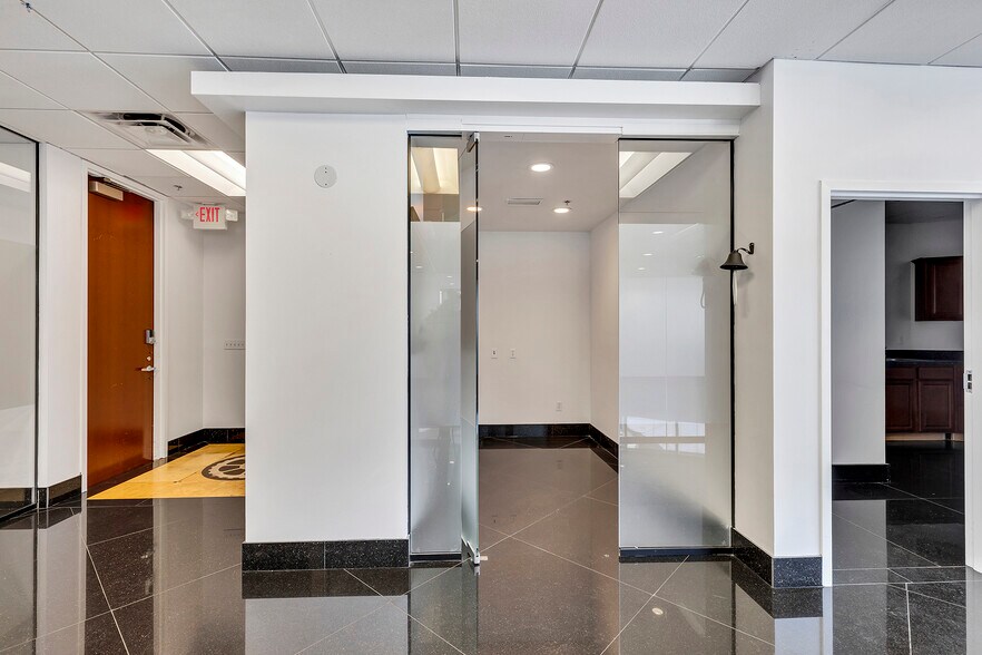 More Photos Of 121-189 S Orange Ave, Orlando Office Residential For Sale