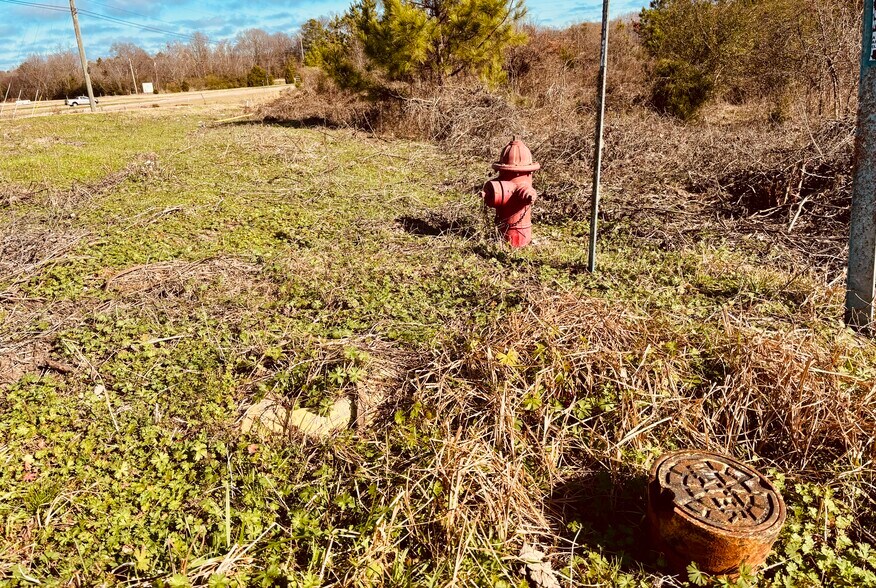 More Photos Of 413 SE Frontage Rd, Winona Land For Sale