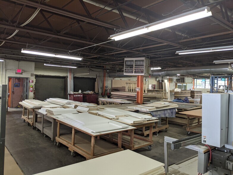 More Photos Of 20 Jones St, New Rochelle Manufacturing For Lease